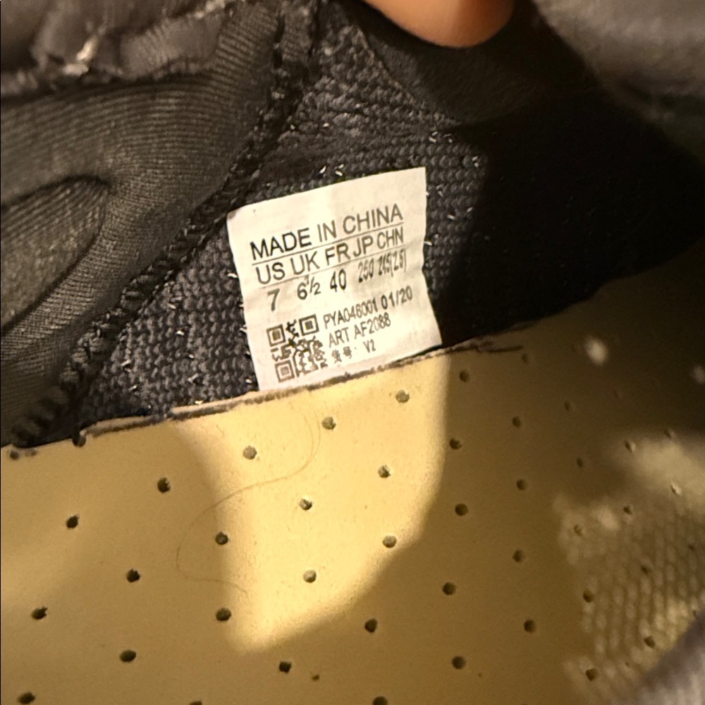 Yeezy 350 black reflective - Picture 4 of 5